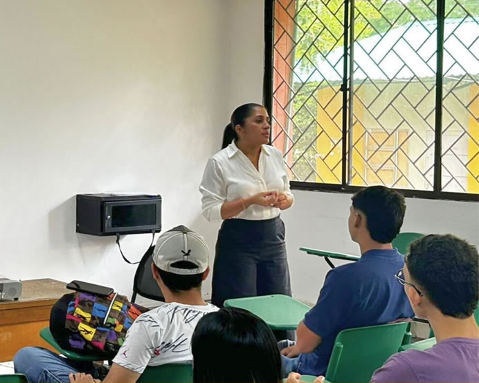 Jornada de socialización y capacitación monitores académicos y administrativos